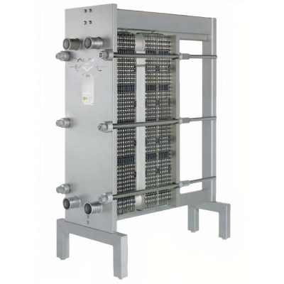 <p>
	 Пластинчатый теплообменник Alfa Laval Front 8&nbsp;относится к линейке премиум-класса.
</p>
<p>
	 Сферы применения: фармацевтика, пищевая отрасль, производство напитков, бытовой химии и средств гигиены. Санитарное исполнение, возможность модернизации и бережное обращение с чувствительными продуктами - преимущества теплообменника Front 8.
</p>
<h2>Габариты</h2>
<table cellspacing="0">
<tbody>
<tr>
	<td>
		 Тип теплообменника
	</td>
	<td>
		 Рама, норма для корпусов ВД
	</td>
	<td>
		 Макс. расчетное давление, бар
	</td>
	<td>
		 Макс. расчетная температура
	</td>
</tr>
<tr>
	<td rowspan="5">
		 Front 8<br>
		 общепромышленное/<br>
		 специальное исполнение
	</td>
	<td>
		 RM, pvcALS
	</td>
	<td>
		 10.0
	</td>
	<td>
		 150
	</td>
</tr>
<tr>
	<td>
		 RM, PED
	</td>
	<td>
		 10.0
	</td>
	<td>
		 150
	</td>
</tr>
<tr>
	<td>
		 RH, pvcALS
	</td>
	<td>
		 16.0
	</td>
	<td>
		 150
	</td>
</tr>
<tr>
	<td>
		 RH, PED
	</td>
	<td>
		 16.0
	</td>
	<td>
		 150
	</td>
</tr>
<tr>
	<td>
		 RD, PED
	</td>
	<td>
		 21.0
	</td>
	<td>
		 150
	</td>
</tr>
</tbody>
</table>
 <br>
<h2>Пластины</h2>
<table cellspacing="0">
<tbody>
<tr>
	<td>
		 Название
	</td>
	<td>
		 Тип
	</td>
	<td>
		 Свободный канал
	</td>
</tr>
<tr>
	<td>
		 Зажим 8
	</td>
	<td>
		 Одна пластина
	</td>
	<td>
		 4.0
	</td>
</tr>
<tr>
	<td>
		 Зажим 8-G
	</td>
	<td>
		 Gemini (гигиеничная) с двойными стенками
	</td>
	<td>
		 4.0
	</td>
</tr>
<tr>
	<td>
		 Зажим 8-WS
	</td>
	<td>
		 WideStream
	</td>
	<td>
		 4.0
	</td>
</tr>
</tbody>
</table>
 <br>
<h2>Комплект поставки</h2>
<ul>
	<li>Теплообменник в собранном виде</li>
	<li>Паспорт</li>
	<li>Сертификат соответствия</li>
	<li>Инструкция по обслуживанию</li>
</ul>